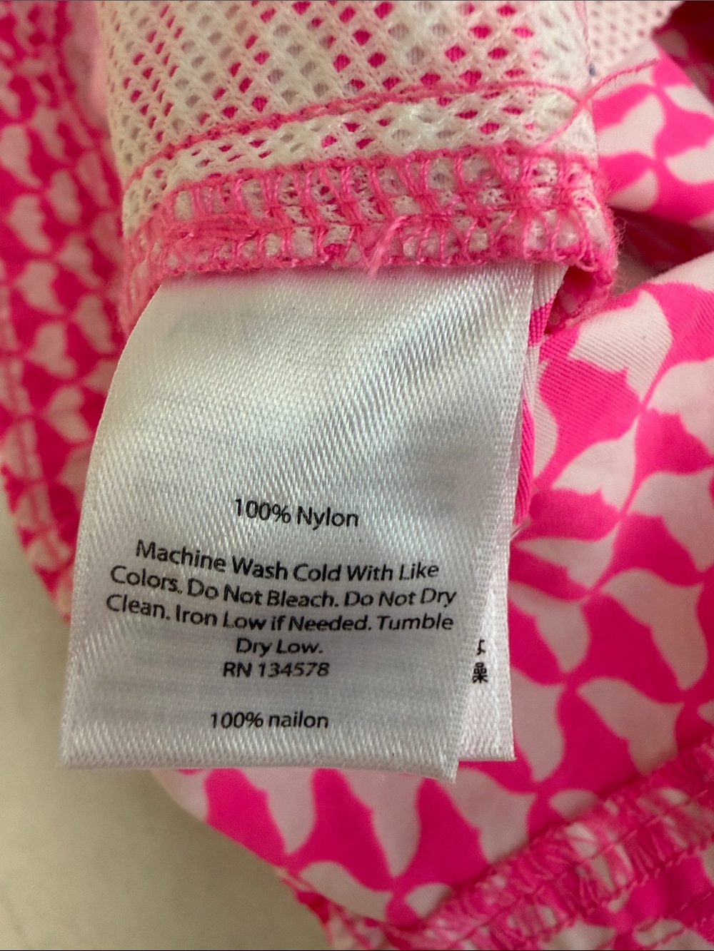 Vineyard Vines Pink Whale-Print Women’s Shorts - Picture 7 of 8